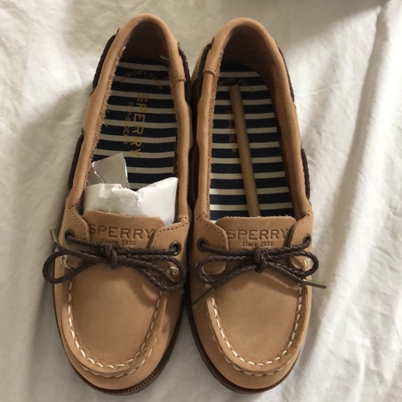 Girls shoe 12.5, new Sperry top-spiders - Picture 3 of 6